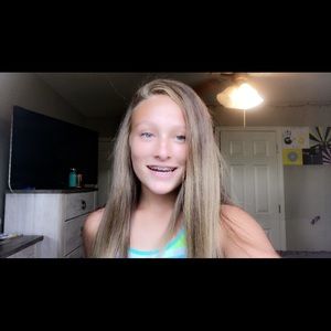 Meet your Posher, Avery